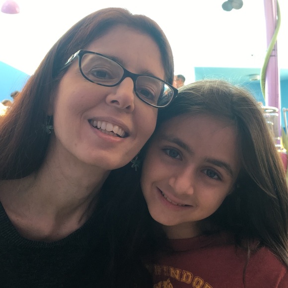 Meet your Posher, Jennifer - Picture 1 of 1